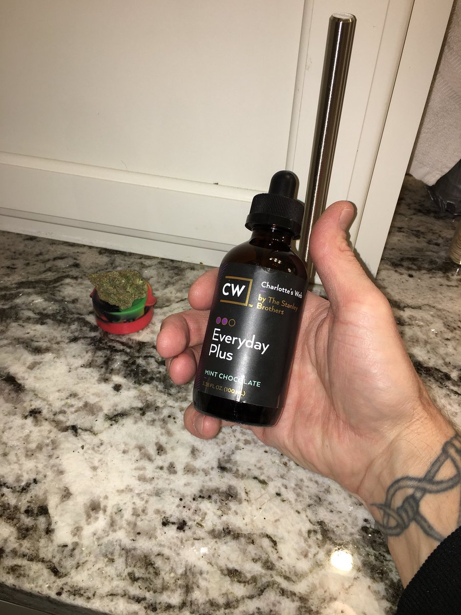 jlvilla75's tweet photo. @CWHemp #CWHemp #WhyCW I use this much oil daily I really like the flavor. Headache/sleep/stress/Etc/ MyTopDocApproves https://t.co/TOBdf6GcvQ