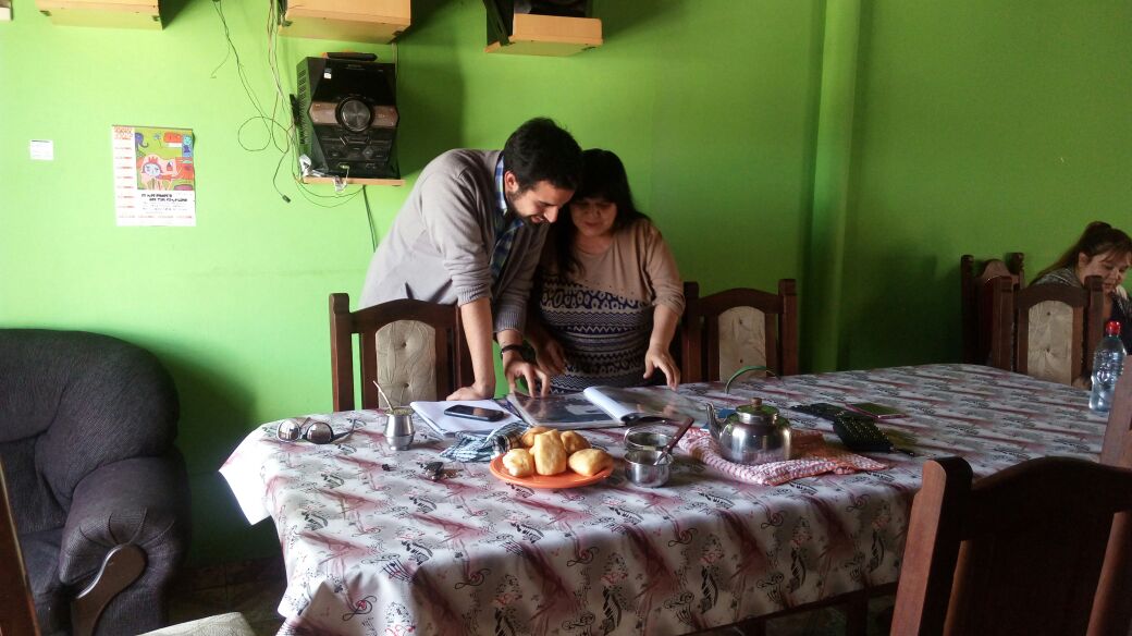 #SoyJoven
Hoy conocí a Gladys del "Merendero del San Cayetano". Una gran persona que desde hace 16 años ayuda a los niños del barrio.