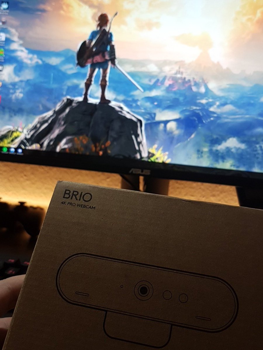 royal_wolf89's tweet image. Almost ready to begin streaming! #logitech #brio #logitechbrio #stream #twitch #rust