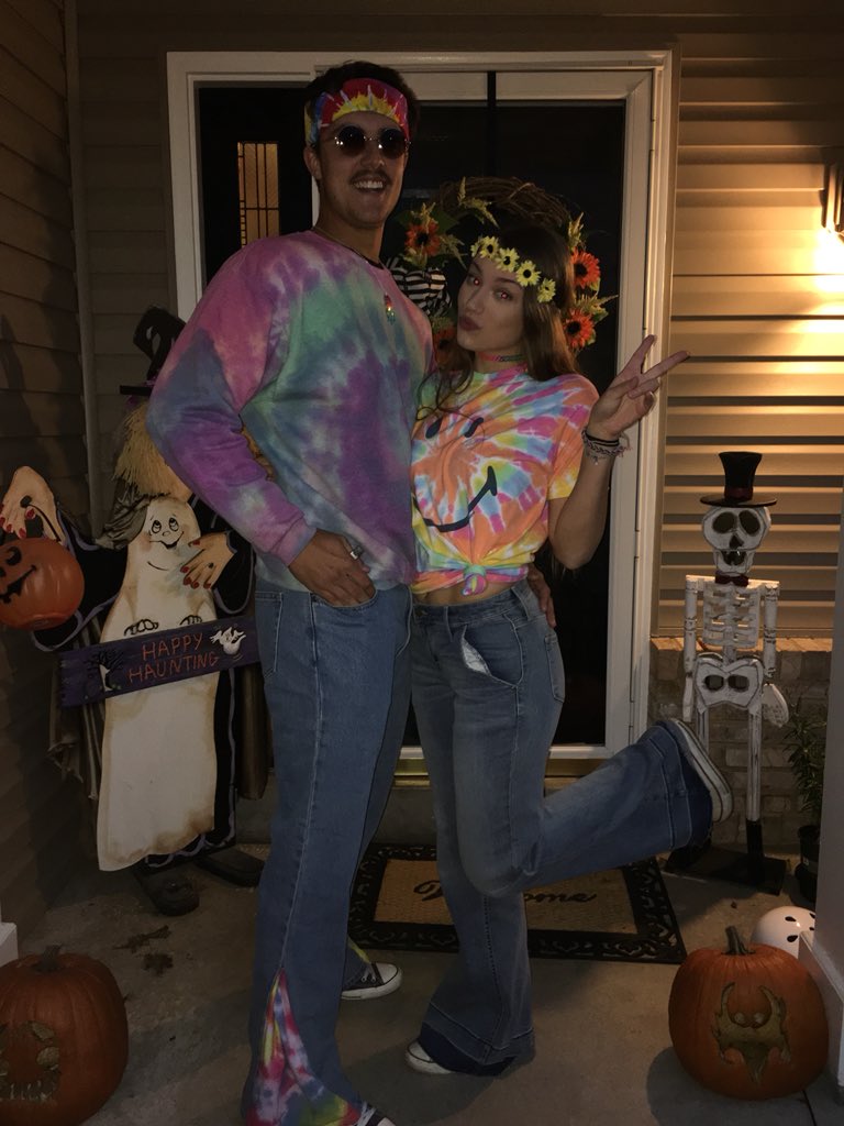 Graves_Flow36's tweet photo. Happy 1 year rach, thank you for treating me so well you mean the world to me. I love you to the moon and back❤️ https://t.co/FfFUEKrmBp