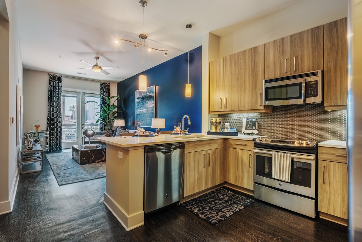 CircaUptown360's tweet photo. LAST A1 available here at Circa Uptown! Enjoy the stress free relief of not having to pay rent until NEXT YEAR when you lease today! https://t.co/AUHtRWAy5i
