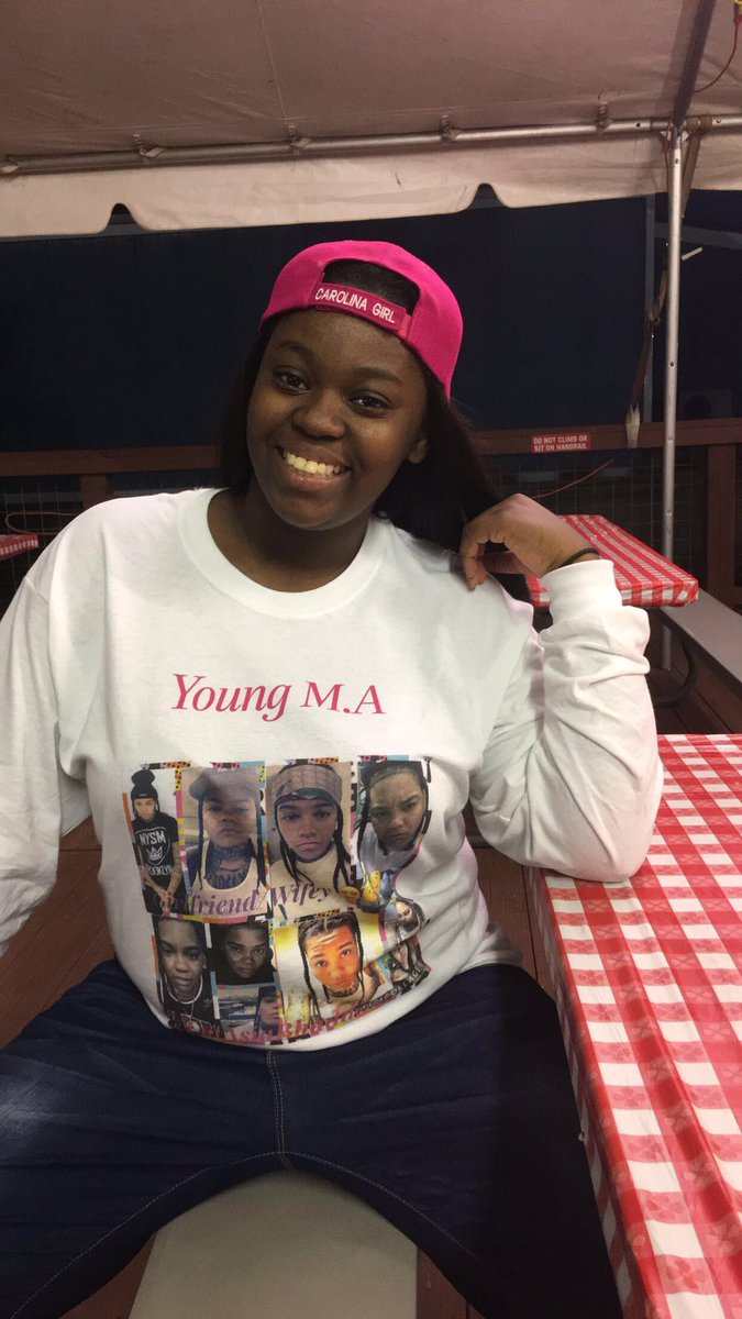 GorgeousAsia21's tweet photo. One of my creative Young M.A shirts ππππππππππ @YoungMAMusic #WCE #MAMondays #Fair2017 #YoungMA https://t.co/bpIjOr7dAg