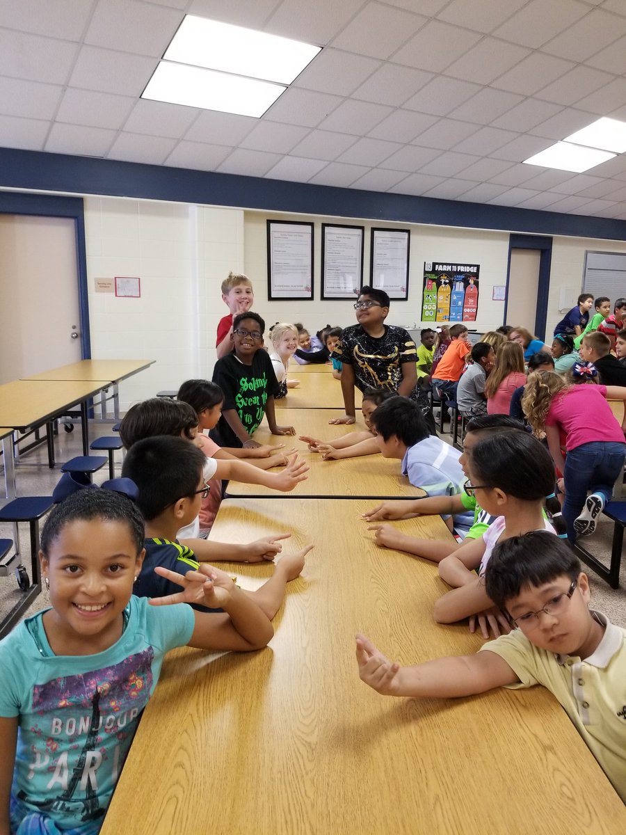 DariaClark4th's tweet photo. Excited about seeing Houston Texans' Toro and honoring coach Koontz!!! @KleinISD @KuehnleKISD https://t.co/3F01NfmUIu