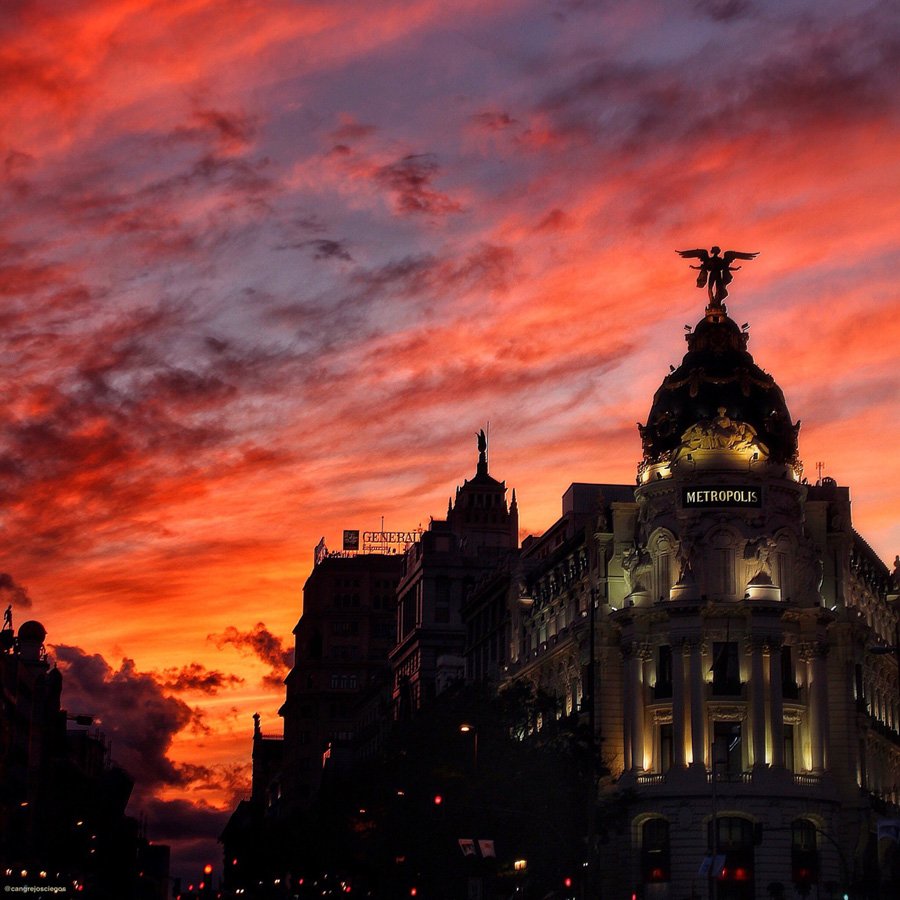 VisitMadrid_es's tweet photo. Madrid y su cielo son espectaculares. No pierdas la ocasión de disfrutarlos. Foto: @cangrejosciegos, muchas gracias :-) https://t.co/bis3ACmP94