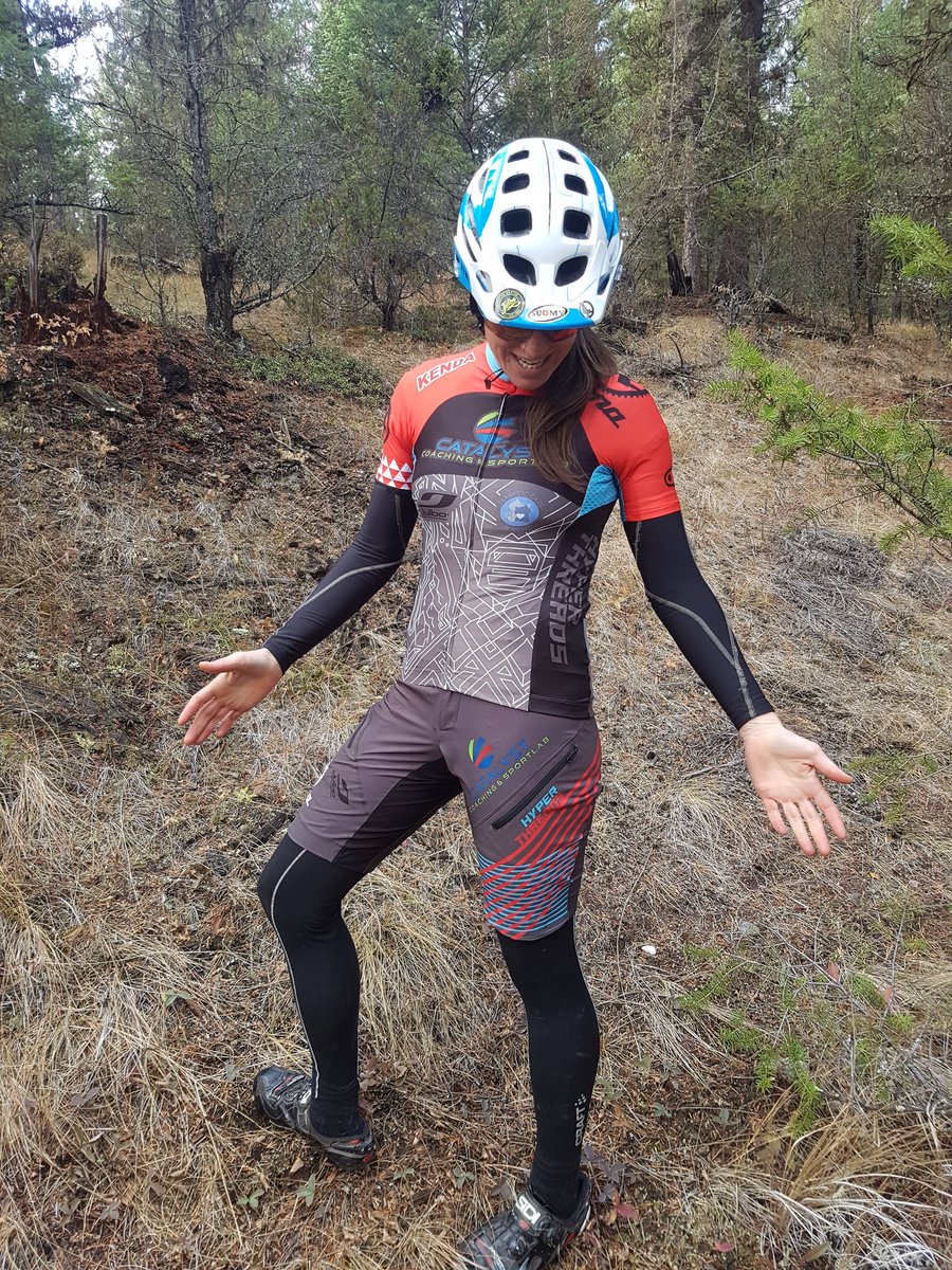 dylanbailey111's tweet photo. Thanks for the sweet new kits @hyperthreads_ ! 
@OrangeSealed @SuomyOfficial @Julbo_USA @KendaTire https://t.co/vlXgGZda0y