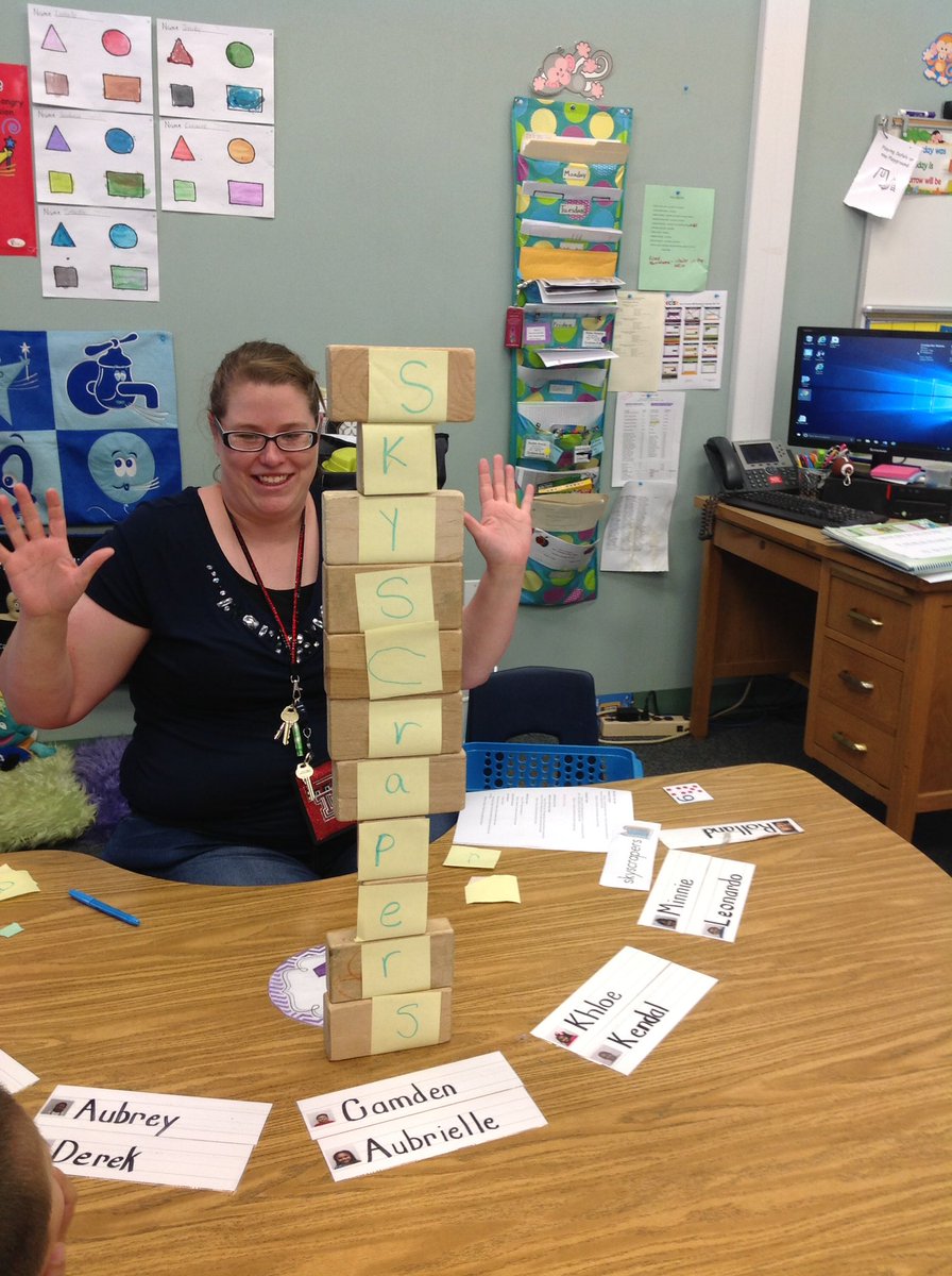 Students in Mrs. Graham' s class are building words!  @FrogStreet <a href="/kerri_whitaker/">Kerri Graham</a> #lamareec