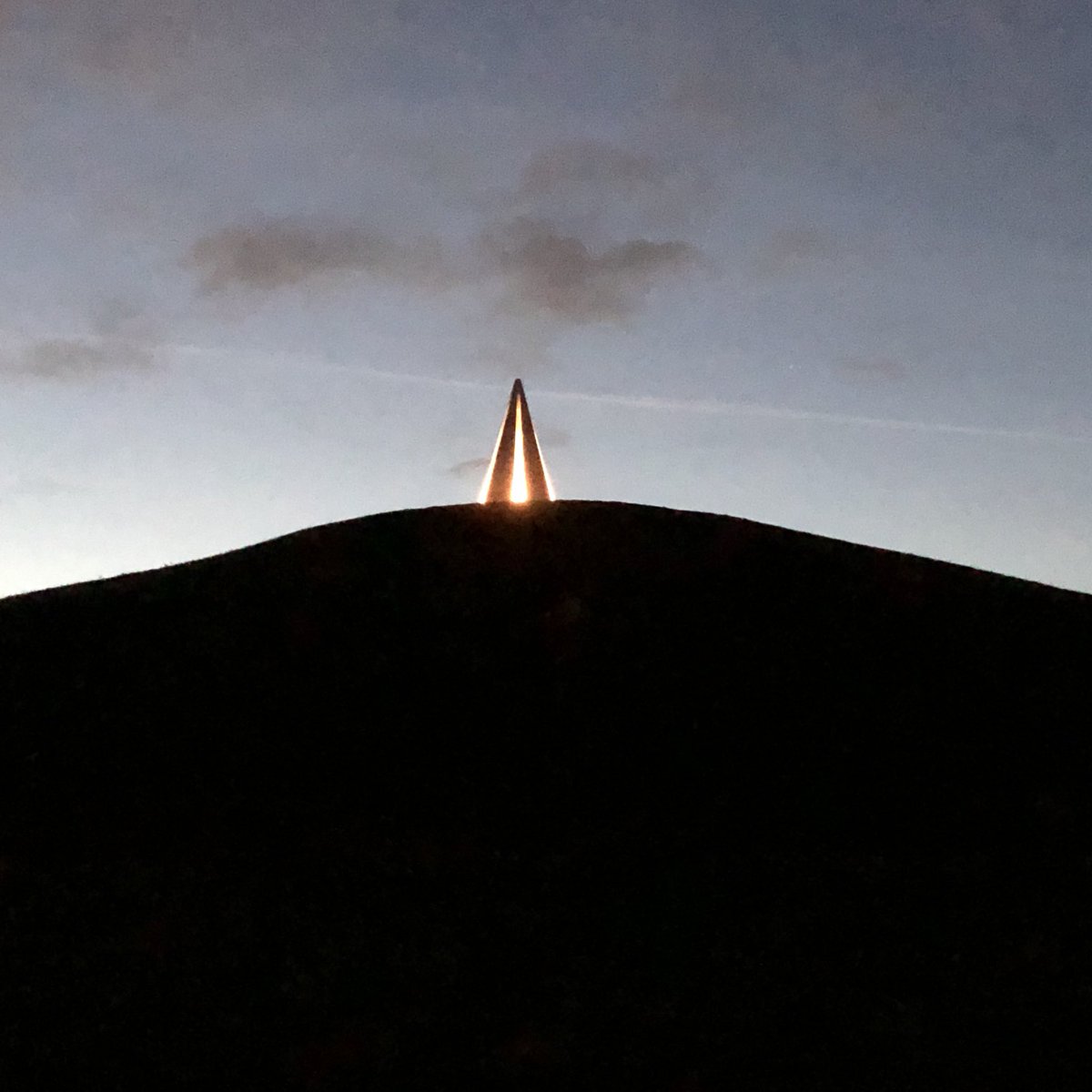 scenesfromMK's tweet photo. #LightBeacon #Belvedere @my_campbellpark https://t.co/8q2BqTJQHp