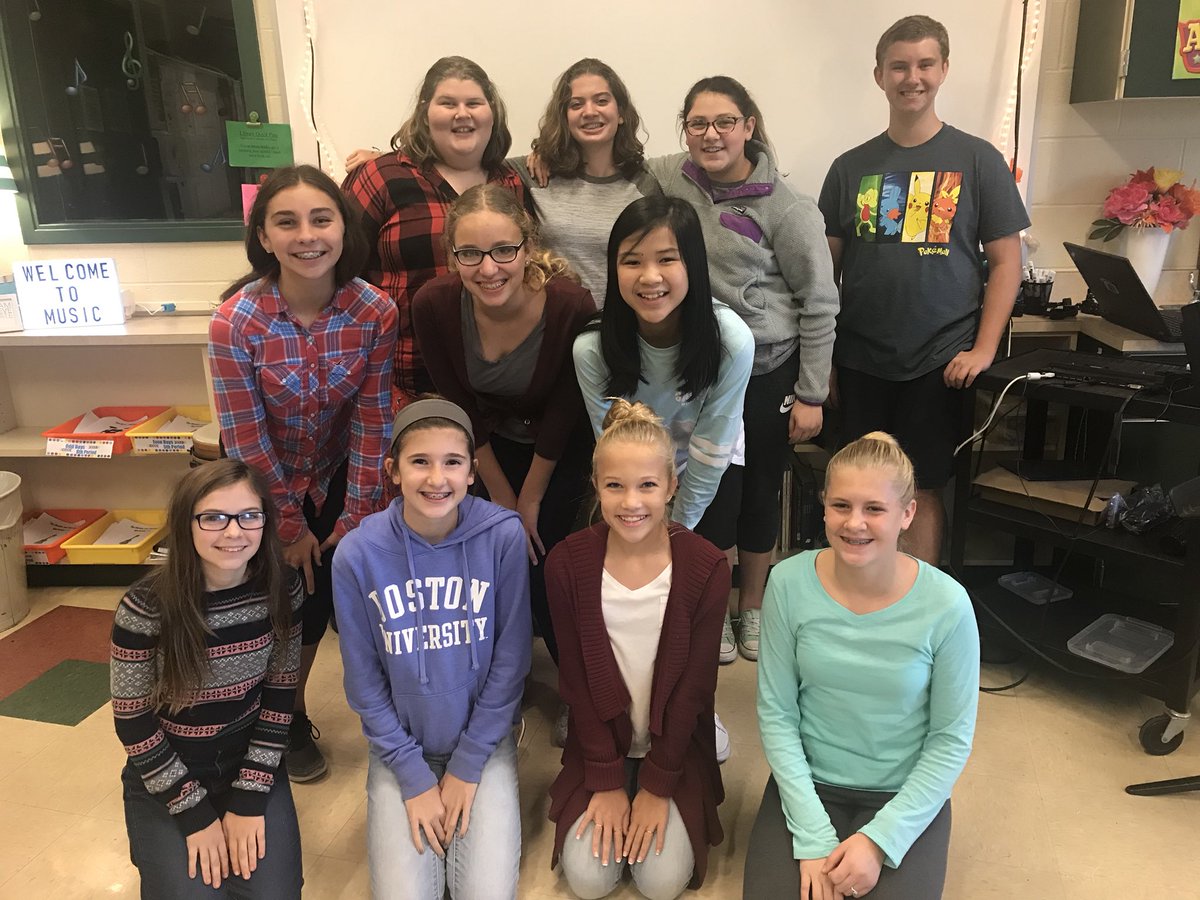 GHMS_Choirs's tweet photo. A great after school rehearsal with Select Choir today! We are busy gearing up for the TSA Light Show &amp; Holiday Concert! #selectchoir https://t.co/0MkbgrXh3N