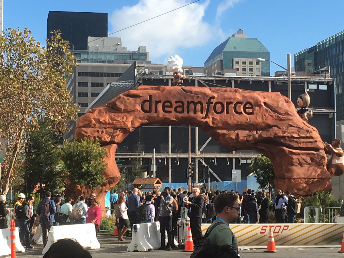 #Dreamforce has kicked off &amp; today from 11.30am NZT you can watch the main keynote with Marc Benioff live here: ow.ly/sPy530goyNt