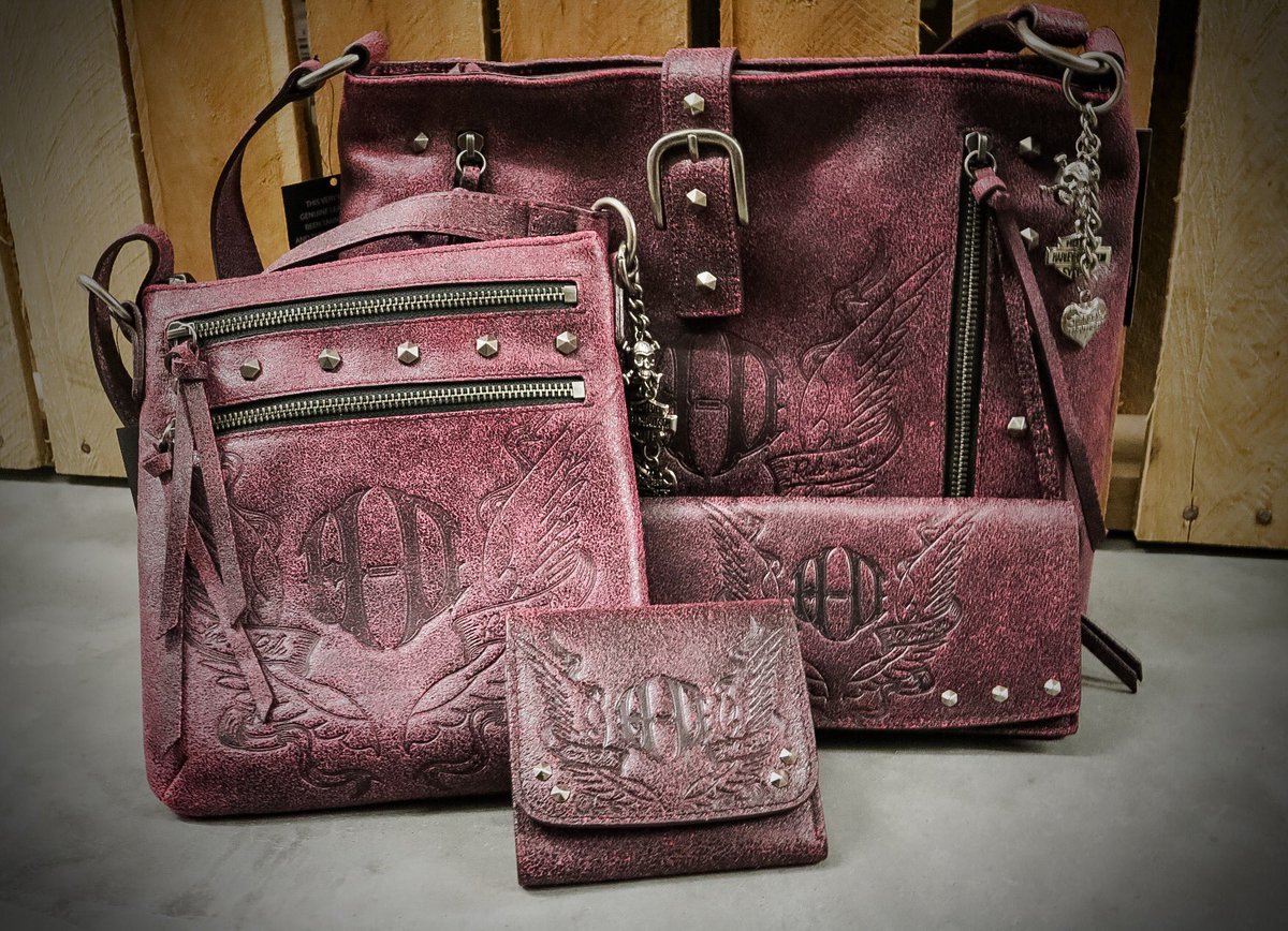 ctaylorHRHD's tweet photo. New @harleydavidson purses are in ladies! Come check them out at @HamptonRoadsHD #harleydavidson #Harley #motorcycles #Accessories #HD https://t.co/0fLAQ3TSR6