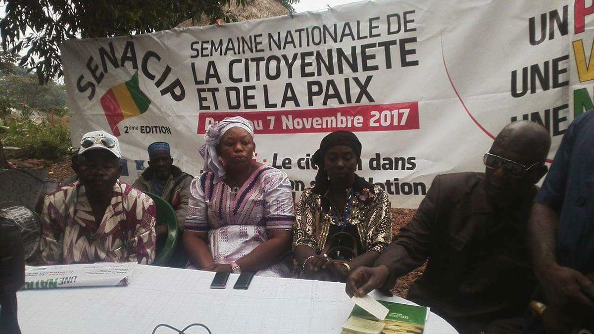 SENACIPGuinee's tweet photo. Les villages sinistrés de #dongholtouma ont bénéficié des dons du Ministere de la citoyennete.
#Senacip2017 #GuineenModele https://t.co/19XU1Z836j