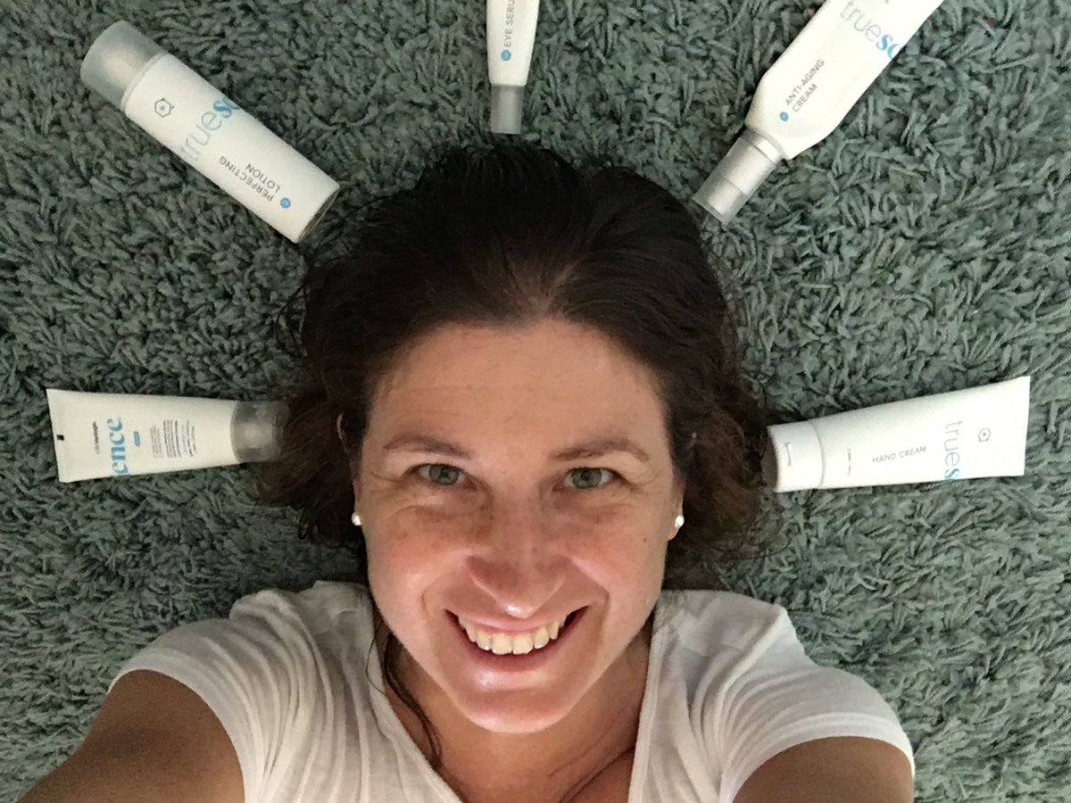 JessMasterKey's tweet image. TS skin care regimen for 3 years 
“You look younger than when I last saw you!” 
TY @lifevantage! I have #trueconfidence in your products!