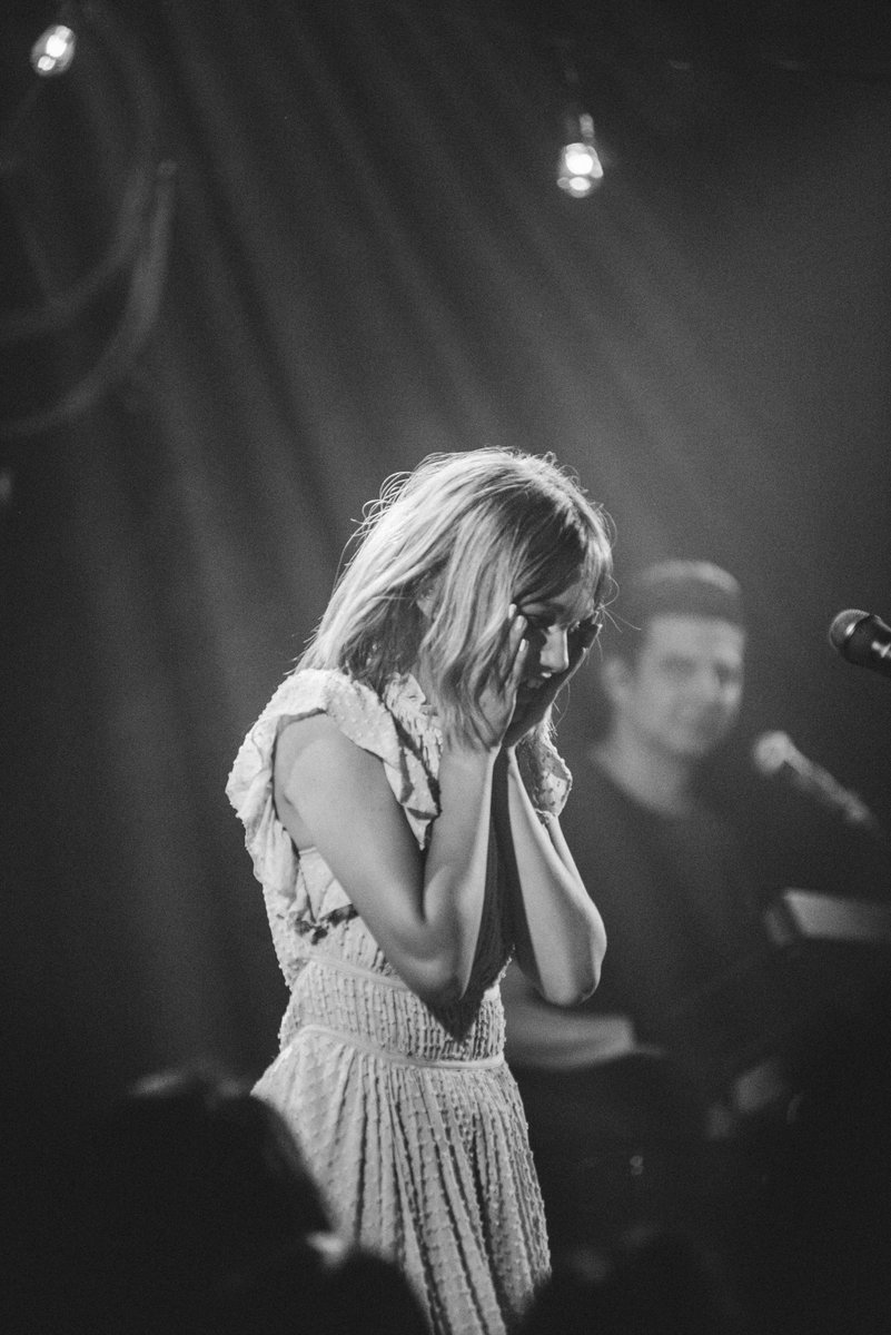 Grace VanderWaal tweet media