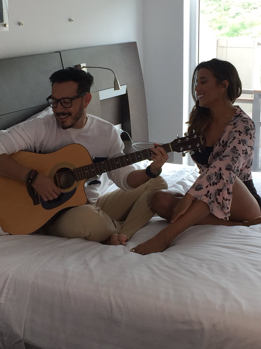 dlarosamusic's tweet photo. Emocionado en mi tierra #calicolombia rondando el videoclip de mi #newsingle #volvercontigo con la bella @MonicaCastiblan @spiwakhotel https://t.co/s2GrMhKpY6