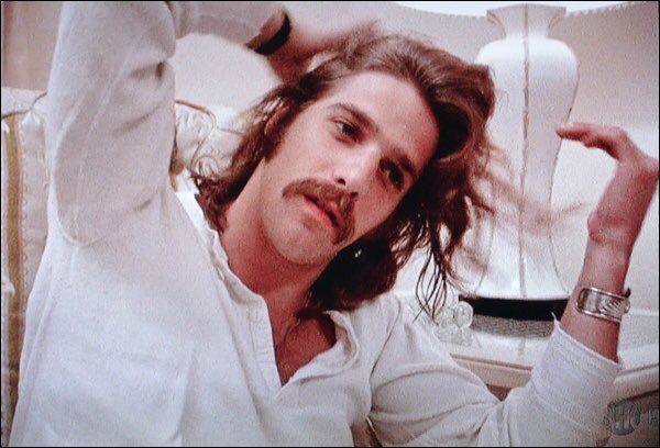 Happy birthday to one of the greatest musicians to ever live, Glenn Frey. He would have been 69 today. 