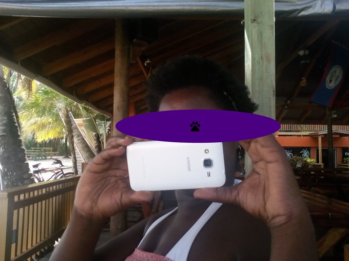 moar! &amp; about the expat club/bar, they have a paint palette in the washroom w. different shades of tan<a href="/tag/thongthursday"class="tags"><span>#thongthursday</span></a>