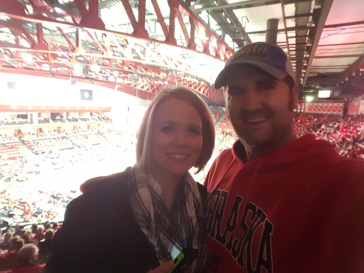 Night 2 of cheering on the lady #Huskers #ace #setitup #marv
