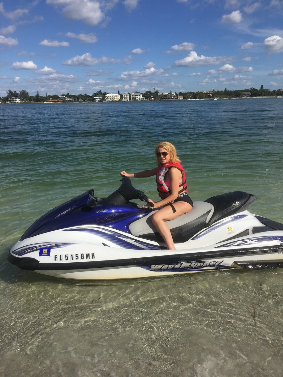 Jess2902Mar's tweet photo. Beach time with the family #sun&amp;sand #florida https://t.co/Q3Cg6uN7y1