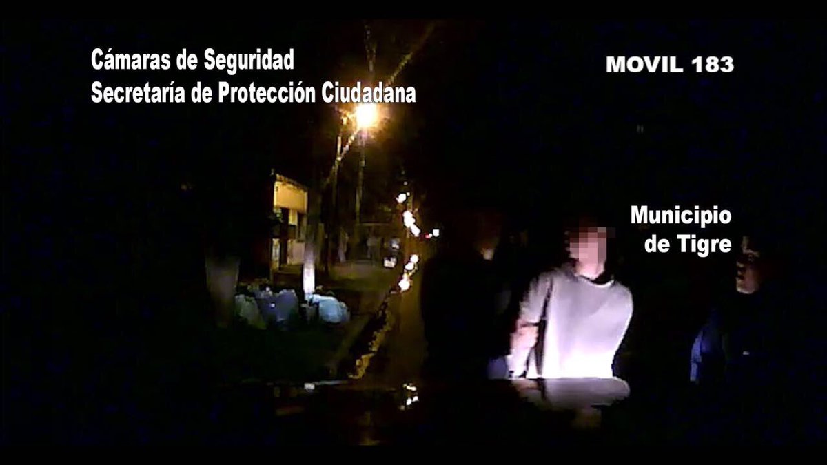 EduardoFeijoo's tweet photo. 👨🏼‍⚖️ en 🚲 quiso incendiar🔥 la 🏡 de su ex👩‍🔧 con una molotov, ella pudo dar aviso 📲#AlertaTigre y lo atrapo el #COT🚔 https://t.co/y412Qv1IPi https://t.co/15bja10Ney