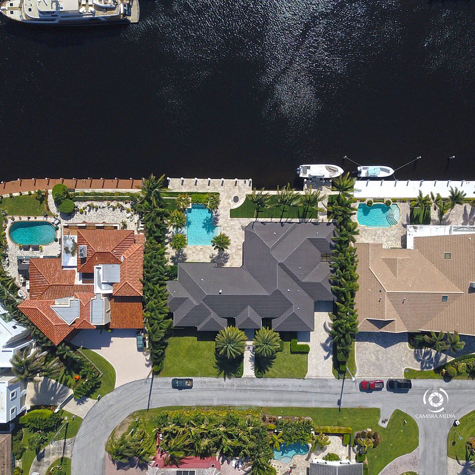 CamisraMedia's tweet photo. Aerial Real Estate Photography #CamisraMedia #Realtors #realtorslife #miamiphotographer #Photography #igersmiami #igers #realty #properties https://t.co/2HXcCRAVui