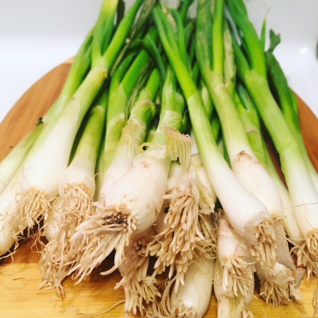 KitchenSprout's tweet photo. #Toronto Run 🏃 to .@dilisos become a master #HomeChef! #PanSearedStriloins #BernaiseSauce #Asparagus #SpringOnions #RoastedRosemaryPotatoes https://t.co/rOhlgSAzw9