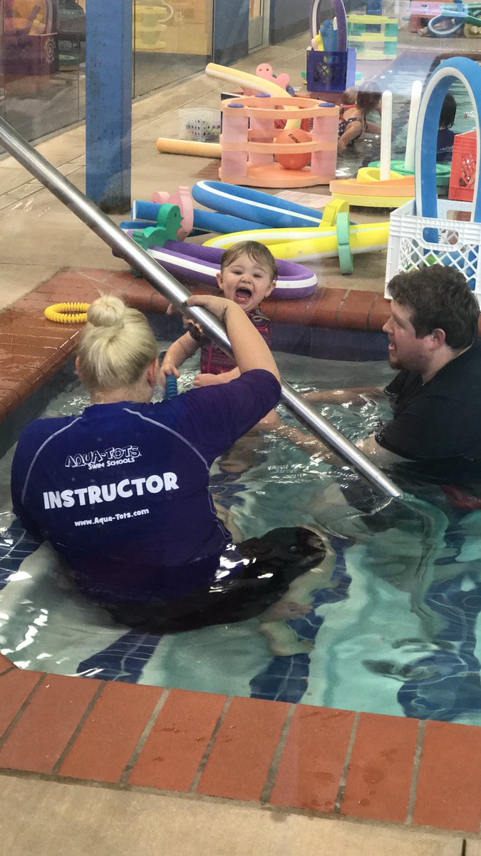 lezleylewis's tweet photo. Saturday morning swim class! #bre2016 #gigisheart #aguatots @caitlinLelam https://t.co/jCW0ifPVR8
