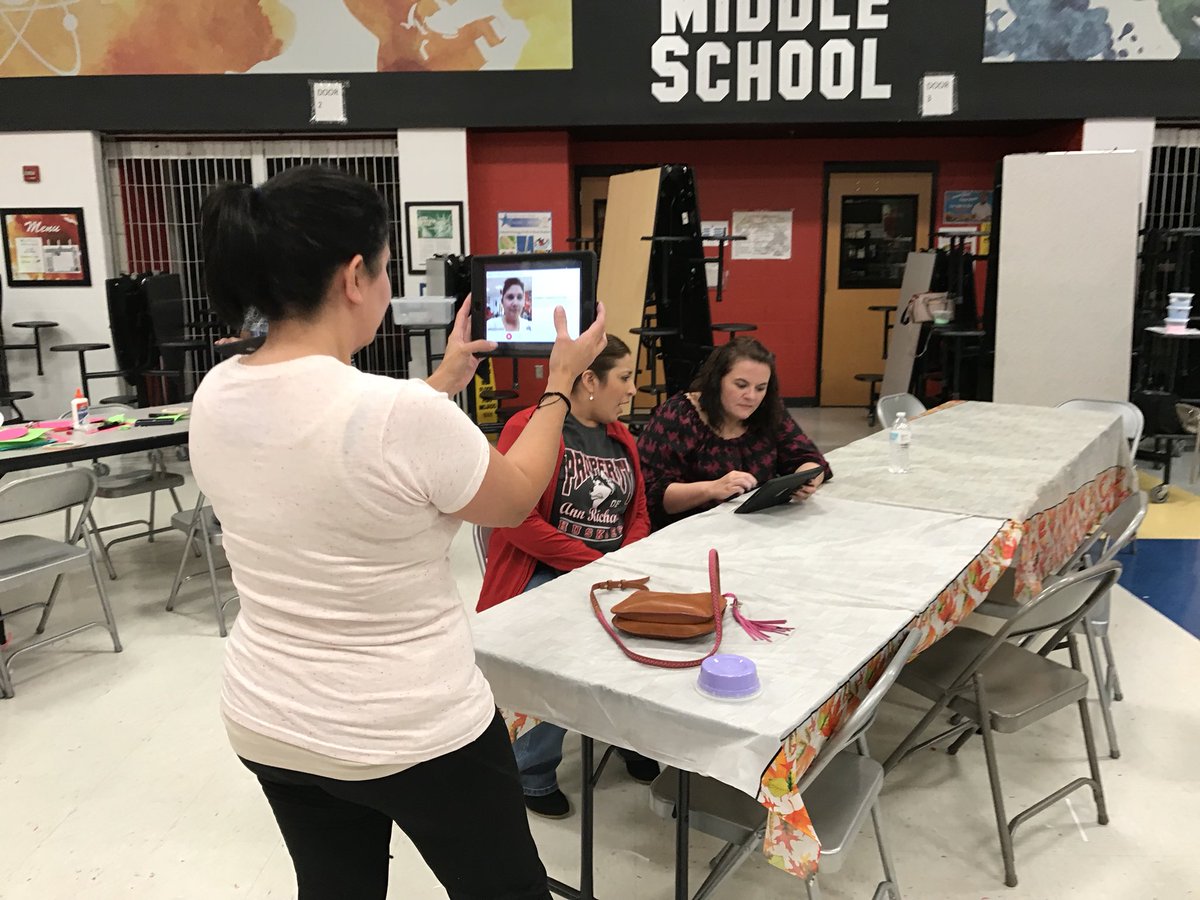 mrstalktechie's tweet photo. #STEMified Prepared to Innovate. Teachers reflecting using @Flipgrid Love giving teachers a voice, too! @CGarza0930 @lajoyaisd #nov8 #STEM https://t.co/tD6NdO5Db5