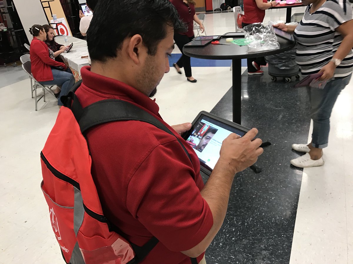 mrstalktechie's tweet photo. #STEMified Prepared to Innovate. Teachers reflecting using @Flipgrid Love giving teachers a voice, too! @CGarza0930 @lajoyaisd #nov8 #STEM https://t.co/tD6NdO5Db5