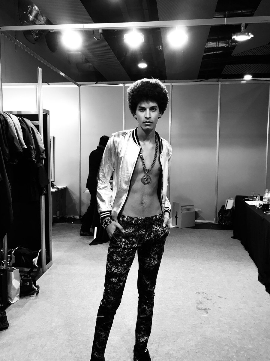 En el #BACKSTAGE de #lorealprospain #lpfashionnight #hair #hairstyle #peluquero #peluqueria #corte #color