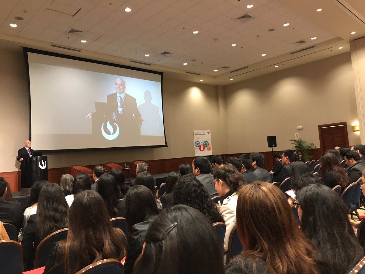 UPCedu's tweet photo. Jorge Gil: "El Perú ya conoce en qué sectores es competitivo, ahora estamos en una segunda etapa con las Cadenas Globales de Valor" #CONEGO https://t.co/W3gV8WHZUg