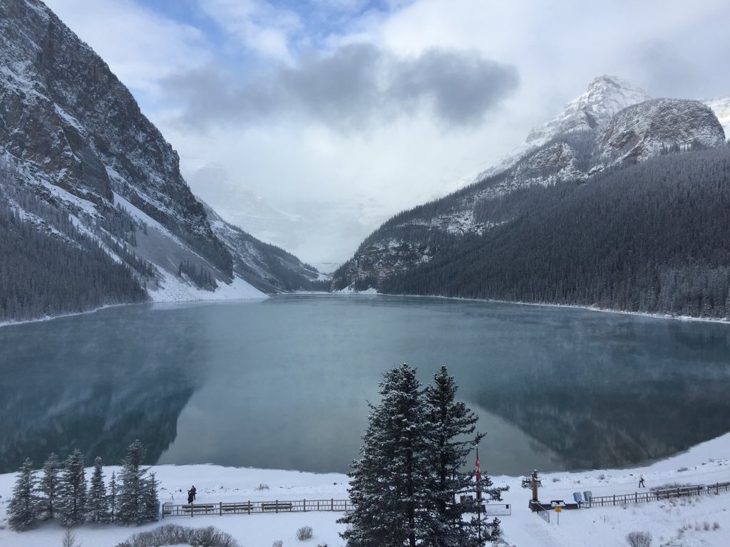 melaniemwong's tweet photo. View from a hotel room #phdstudentlife #eslc2017 https://t.co/G5cQEB7gtJ