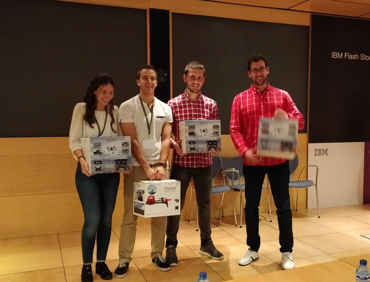 morenariz's tweet photo. #CIC_Hackathon En nombre de @IBM_ES Enhorabuena a los ganadores!!!! Proyecto ISA! https://t.co/hU1du2gBvy