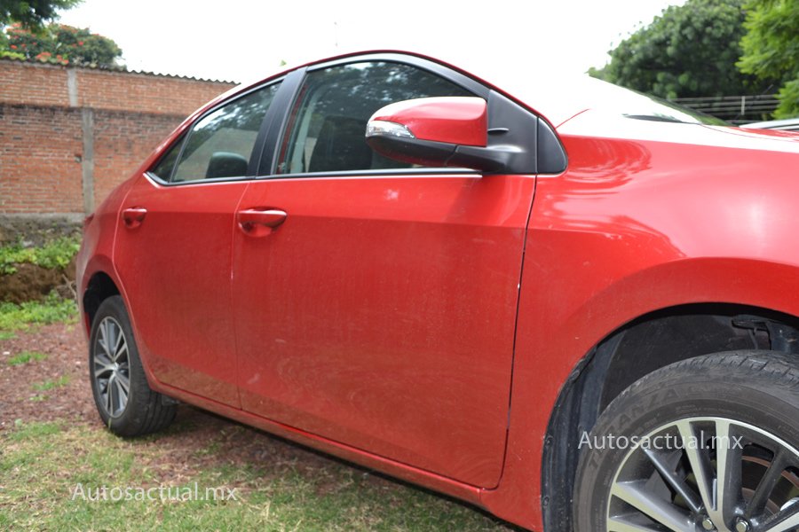 autosactual's tweet photo. Pusimos a prueba el #Corolla2018 de @ToyotaMex 😀 no hay duda, un sedán genial para carretera aquí el análisis a full https://t.co/ao7LMYNCy9 https://t.co/9gkUkqcQUc