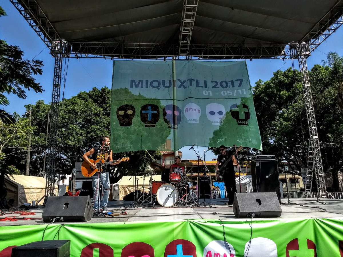 <a href="/LosAmosdelRecre/">Los Amos del Recreo</a> en <a href="/EcozonaCuerna/">Centro Histórico</a>. #Día4 #Miquixtli2017 #Cuernavaca #Morelos
miquixtli.morelos.gob.mx