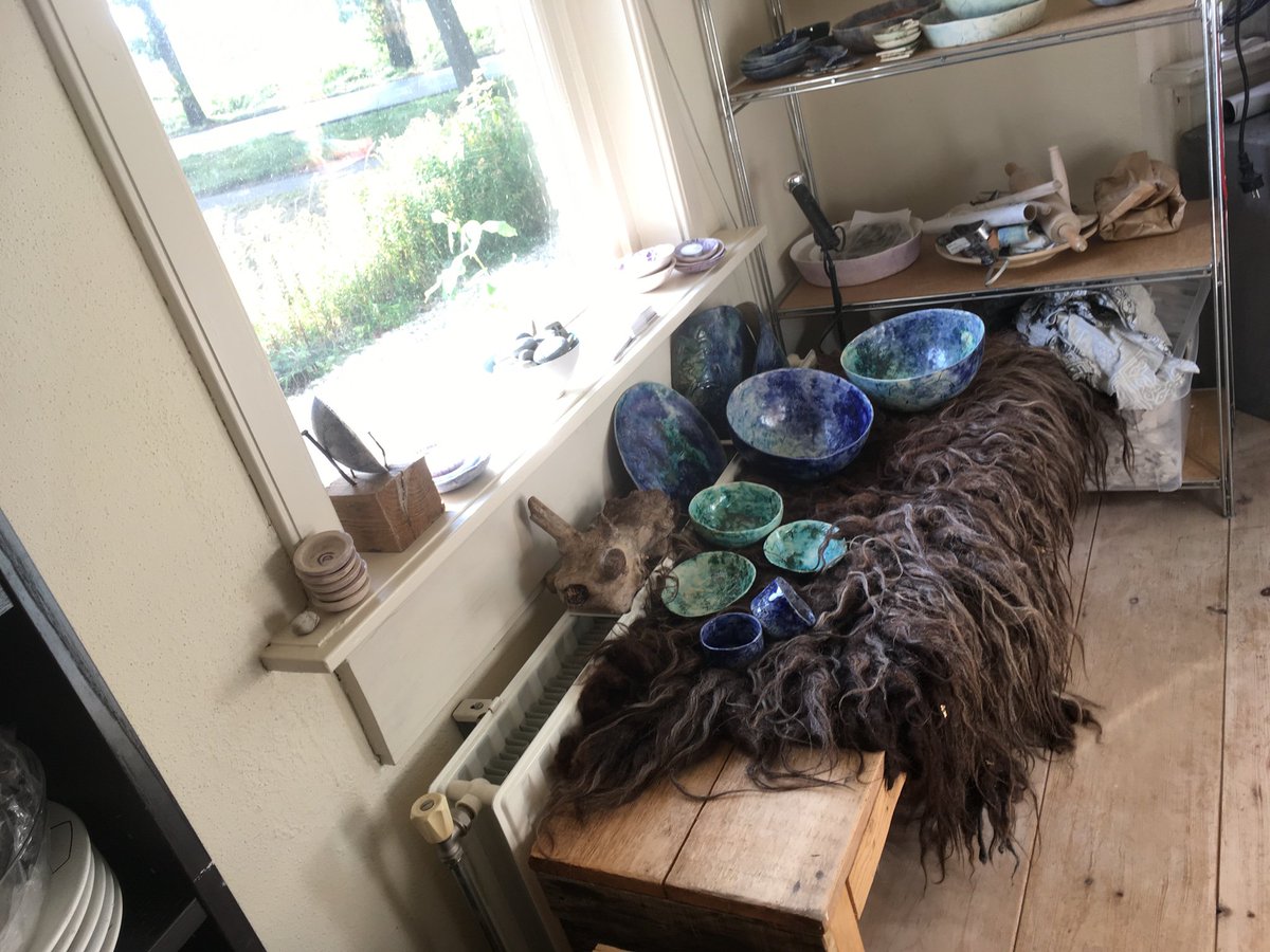 'Het praatstuk ...' en 'hemel &amp; aarde' 'eb en overvloed' #stoer #keramiek heeft n verhaal kunstproduct.nl/Kunstzinnen/Ku…