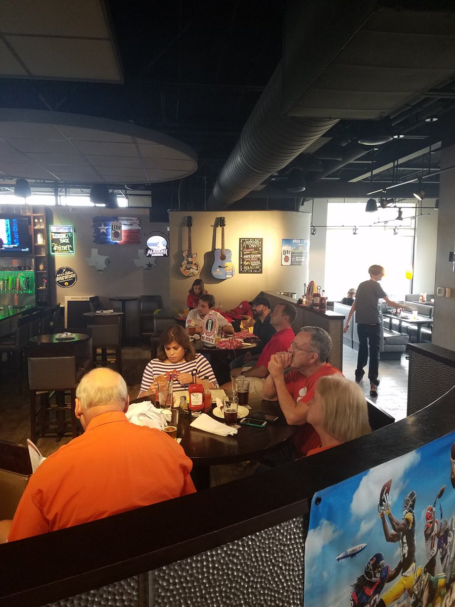 erica_lbh's tweet photo. @PackFootball #Clemson Alums and #NCStateAlumni having good ol #ACC fun in San Antonio! #BeatClemson #NCSTvsCLEM #NCStatevsClemson #WOWCafe https://t.co/n87cL5KPxX