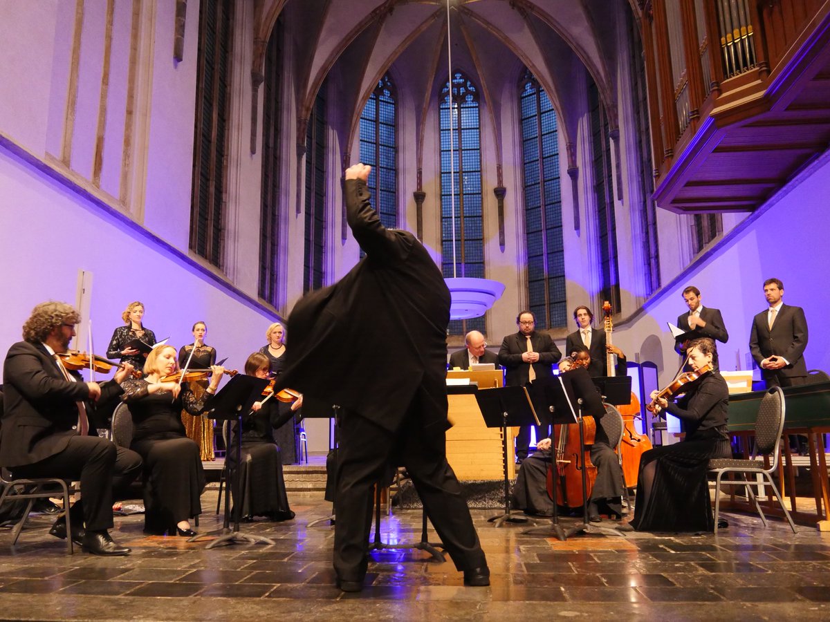 beleefklassiek's tweet photo. Tweede ‘ode aan Bach’ weekend gisteren begonnen in @Mare_Kerk - vandaag in de @janskerkutrecht en morgen @Concertgebouw #bach #soldout #Show https://t.co/AUbeLyxOtr