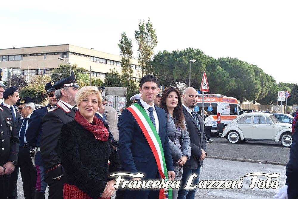 AmeliaMollica's tweet photo. Festa #ForzaArmate Ladispoli #4novembre #AmministrazioneGrando @caredda_maria https://t.co/hGQItuLkil