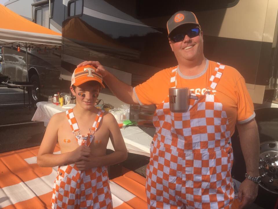 whitneyconger1's tweet photo. My dad and brother maybe vol fans...not sure though! #FireButchJones #UTKnox ๐ https://t.co/Wgshr0IQTs