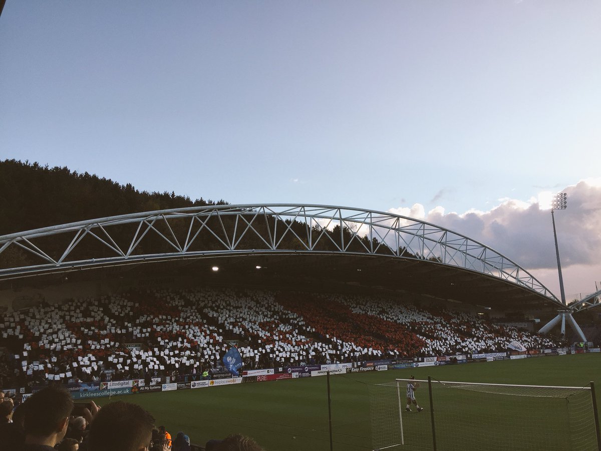#huddersfieldfc we stand together 🔵⚪️🔵⚪️🔵⚪️