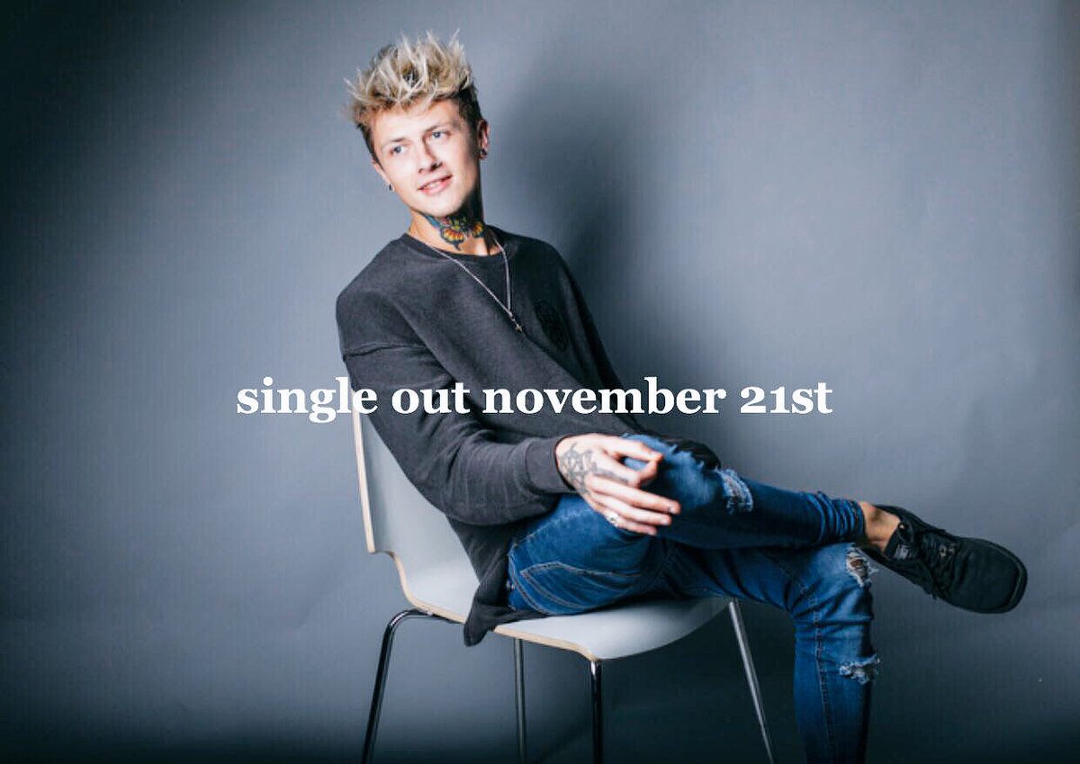GregorColeman's tweet photo. Missed out on my seat at #xfactor six chair but bagged a seat with @JIGSAWRECORDSUK , single out Nov 21st 🕺🏻🤞 😜 https://t.co/2dehwmDEqd