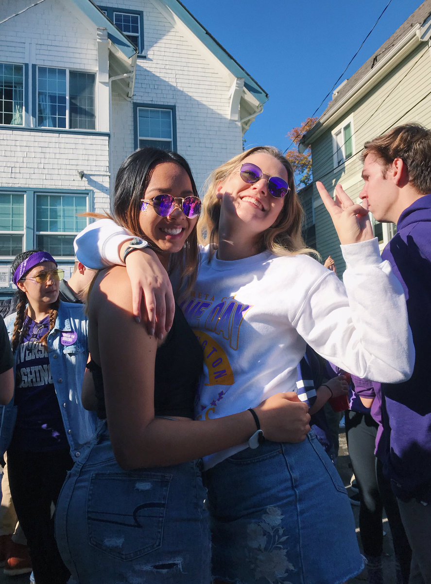 UWADPi's tweet photo. Happy game day huskies!! #godawgs 💜💜💜🐶🐶🐶 Beat the Ducks!! https://t.co/mCzwOhL5xq