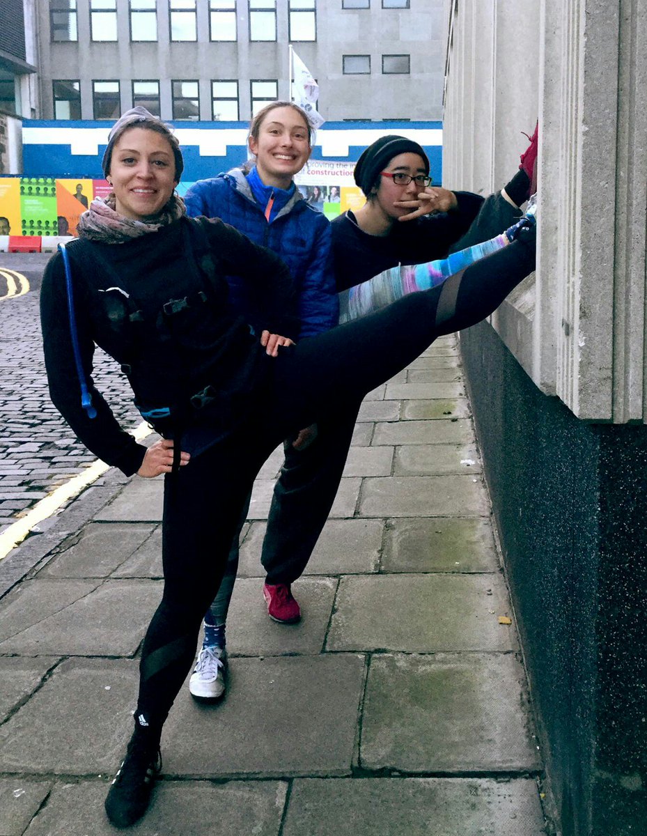 EdPkWomen's tweet photo. 3 ladies chilling against a wall ✌ #edpkwomen https://t.co/U6KJ0shTLq