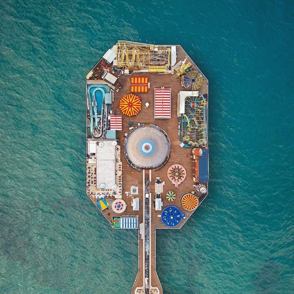 DroneMM's tweet photo. Brighton Palace Pier 🎡📷: @fabienbarrau #dronemultimedia #drone  #wanderlust #dji #dronegear #photography #quadcopt… https://t.co/3edQmOrygt https://t.co/F3kIIMi240