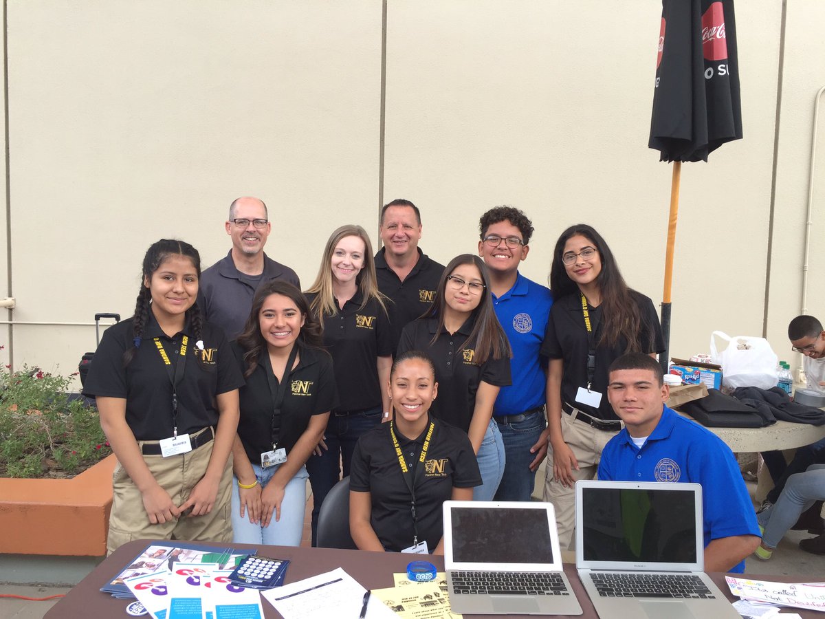 CraigKehrwald's tweet photo. Austin High showing the city what it can offer potential students. #DiscoverEPISD #ahspanthers https://t.co/bRdqyfxqRI