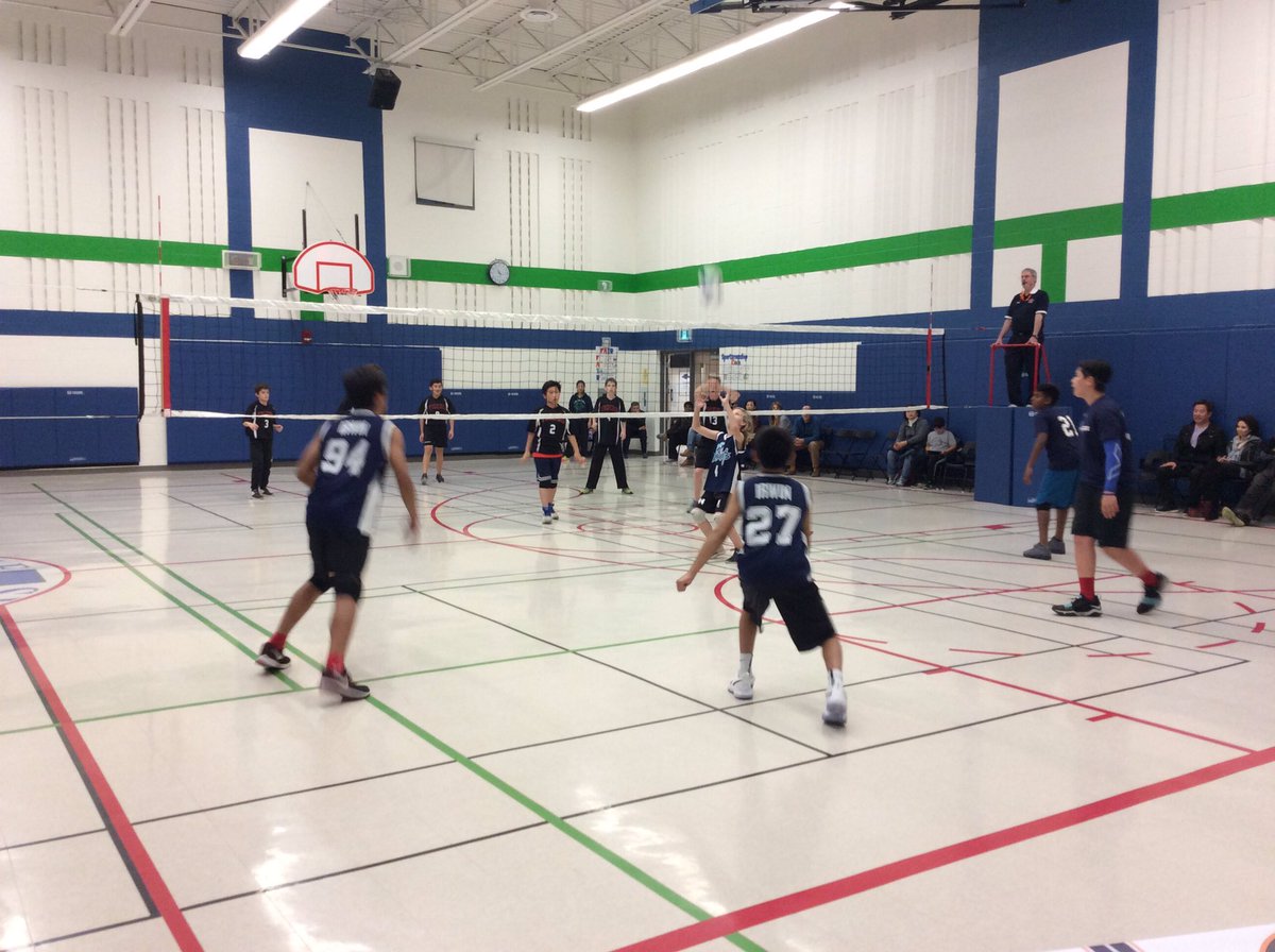 churchville_pe's tweet photo. Finishing off the #PROCUP2017 with tier 3 and 4 boys finals @npphea @SPESPHEA @hpe4pdsb @PeelSchools https://t.co/vWESlcXCvb