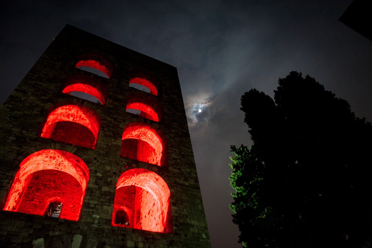visitcomo's tweet photo. Inaugurato oggi a Como il Lighting Design Festival 2017 🎨💡Artisti internazionali illuminano la città 👉  https://t.co/BXU1NQWWnY #8208LDF https://t.co/y8PR8cOKul