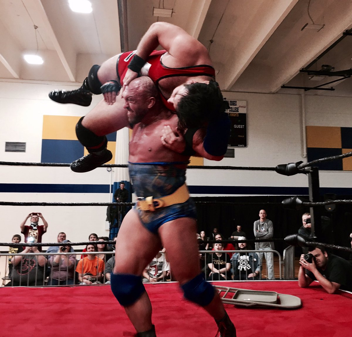 ChaoticWrestlin's tweet photo. This Week's Saturday Slam goes to @RefQuinn for setting @Ryback22 up for a devastating Shellshock on @BrickMastone at #CWBreakingPoint https://t.co/mxAlMTZOoX