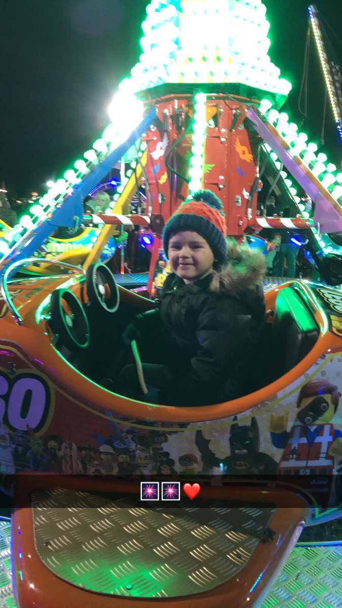 Nicole9758's tweet photo. What a lovely evening at the Cambridge Fireworks with my best friends &amp; my gorgeous Oliver ❤️Amazing display!❤️🎆 #familyofmyown https://t.co/ER99yBD03X