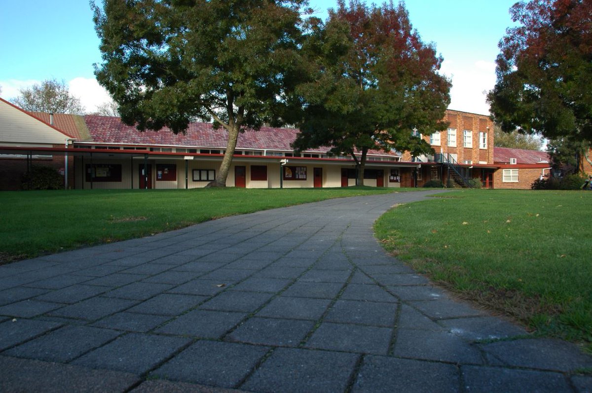 StPaulsNZ's tweet photo. THIS WEEK: It's a quiet week for juniors with seniors now on study leave. The first NCEA exams start on Thurs.  https://t.co/o9qqdoglmU https://t.co/bV4oVgiKy0